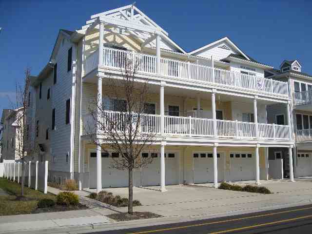 215 EAST MAPLE AVENUE - WILDWOOD SUMMER RENTALS - Three bedroom, two bath vacation home, centrally located in Wildwood, 2 blocks from the beach and boardwalk. Home offers a full kitchen with range, fridge, icemaker, disposal, dishwasher, microwave, coffeemaker, blender, and toaster. Amenities include: washer/dryer, central a/c, outside shower, balcony, and two car off street parking. Sleeps 9: queen, full, full/twin bunk and queen sleep sofa. Wildwood Rentals, North Wildwood Rentals, Wildwood Crest Rentals and Diamond Beach Rentals in all price ranges for weekly, monthly, seasonal and weekend vacation rentals plus Wildwood real estate sales of homes, condos, vacation and investment properties in and around Wildwood New Jersey. We offer over 400 properties plus exclusive vacation homes so you can book the shore rental of your choice online and guarantee your vacation at the Shore. Rent with confidence at Island Realty Group! Visit www.wildwoodrents.com to book online or call our office at 609.522.4999. Our office at 1701 New Jersey Avenue in North Wildwood is open 7 days a week!