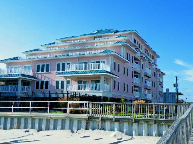 OCEANFRONT WILDWOOD CREST LUXURY RENTAL at the STOCKTON BEACH HOUSE - 4 bedrooms, 3 bath vacation home with Beachfront Pool
