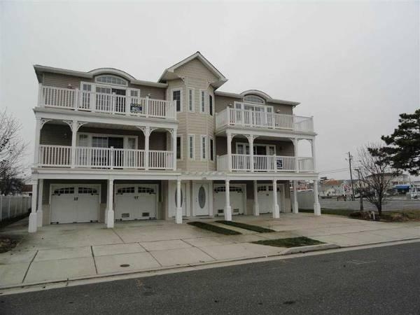 108 EAST 1ST AVENUE #101 | LUXURY NORTH WILDWOOD RENTALS | WILDWOODRENTS.COM | ISLAND REALTY GROUP