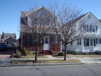 Wildwood Summer Rentals - North Wildwood Summer Rentals - Wildwood Crest Summer Rentals - Rent in Wildwood, North Wildwood and Wildwood Crest for weekly, monthly, seasonal and weekend vacation rentals plus real estate information for buying, and selling homes, condos, vacation and investment properties in and around Wildwood, North Wildwood and Wildwood Crest plus events, attractions, restaurants, campgrounds, golfing information, accommodations and activities in this seashore area.