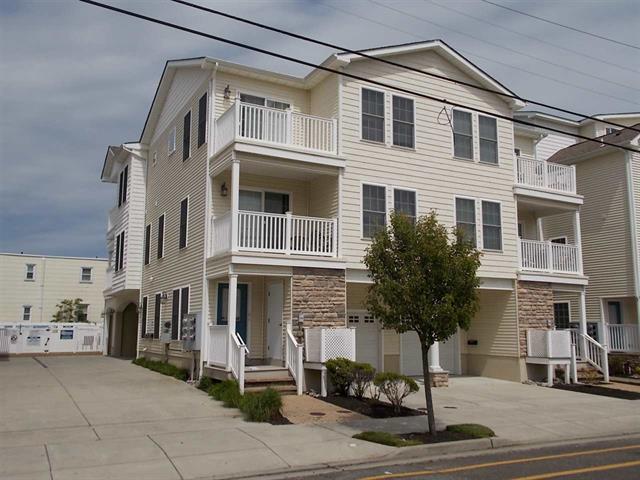 145 EAST ANDREWS AVENUE #204 - WILDWOOD SUMMER RENTALS WITH POOLS - Four bedroom, two bath vacation home with pool! Home offers a full kitchen with range, fridge, icemaker, dishwasher, disposal, blender, coffeemaker, and toaster oven. Amenities include central a/c, washer/dryer, parking for 2 vehicles in car port, wifi, balcony, and pool. Sleeps 11; 2 queen, full/twin bunk, full/full bunk. Wildwood Rentals, North Wildwood Rentals, Wildwood Crest Rentals and Diamond Beach Rentals in all price ranges for weekly, monthly, seasonal and weekend vacation rentals plus Wildwood real estate sales of homes, condos, vacation and investment properties in and around Wildwood New Jersey. We offer over 400 properties plus exclusive vacation homes so you can book the shore rental of your choice online and guarantee your vacation at the Shore. Rent with confidence at Island Realty Group!