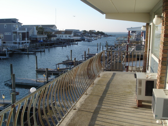 Wildwood Summer Rentals - North Wildwood Summer Rentals - Wildwood Crest Summer Rentals - Rent in Wildwood, North Wildwood and Wildwood Crest for weekly, monthly, seasonal and weekend vacation rentals plus real estate information for buying, and selling homes, condos, vacation and investment properties in and around Wildwood, North Wildwood and Wildwood Crest plus events, attractions, restaurants, campgrounds, golfing information, accommodations and activities in this seashore area.