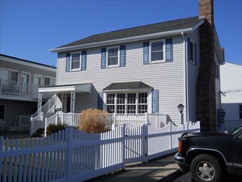 206 E Rambler Road, Wildwood Crest Summer Rentals. Completely rehabbed 3 bedroom, 2.5 bath vacation home located in Wildwood Crest. Single family appeal in a maintained condo setting! Spacious floor plan can handle larger families with ease. Full kitchen has fridge w/icemaker, range, microwave, dishwasher, disposal, blender, coffeemaker and toaster. Amenities include central a/c, washer/dryer, common gas grill, wi-fi, and 3 car off street parking. Sleeps 12; 2 queen, full/twin bunk,2 full futon sleepers, queen sleep sofa. 