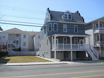 216 EAST MAPLE AVENUE, UNIT B, WILDWOOD SUMMER VACATION RENTAL - Brand new! 2 bedroom, one bath with Loft vacation home! Two blocks to the beach and the boardwalk, and located close to Morey s Pier! Full kitchen has range, fridge, dishwasher, disposal, toaster, coffeemaker and microwave. Amenities include central a/c, washer/dryer, large deck, gas grill, and 2 car, outside shower, off street parking. Sleeps 8; 3 queens, 1 double. 