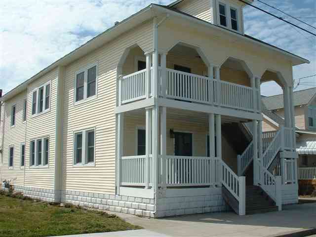 Wildwood Rental at 230 East Juniper Avenue Unit A - Three bedroom, 1.5 bath located in Wildwood 2 blocks from the beach and boardwalk. Vacation home has a full kitchen with range, fridge, microwave, dishwasher, coffeemaker, blender, toaster, disposal. Amenities include central a/c, washer/dryer, gas grill, outdoor shower, 1 car parking in the driveway. Sleeps 8; 2 queen,2 twin, queen sleep sofa.
