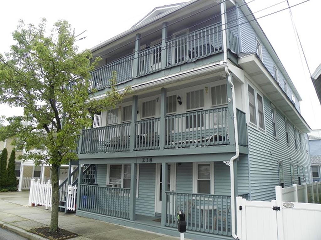 238 EAST MONTGOMERY AVENUE – UNIT 1 - WILDWOOD SEASONAL SUMMER VACATION RENTALS at WILDWOODRENTS.COM - Efficiency with fridge, microwave, toaster and coffeemaker. Sleeps 2; queen bed. Amenities include window a/c, wifi, and gas bbq. Wildwood Rentals, North Wildwood Rentals, Wildwood Crest Rentals and Diamond Beach Rentals in all price ranges for weekly, monthly, seasonal and weekend vacation rentals plus Wildwood real estate sales of homes, condos, vacation and investment properties in and around Wildwood New Jersey. We offer over 400 properties plus exclusive vacation homes so you can book the shore rental of your choice online and guarantee your vacation at the Shore. Rent with confidence at Island Realty Group! Visit www.wildwoodrents.com to book online or call our office at 609.522.4999. Our office at 1701 New Jersey Avenue in North Wildwood is open 7 days a week!