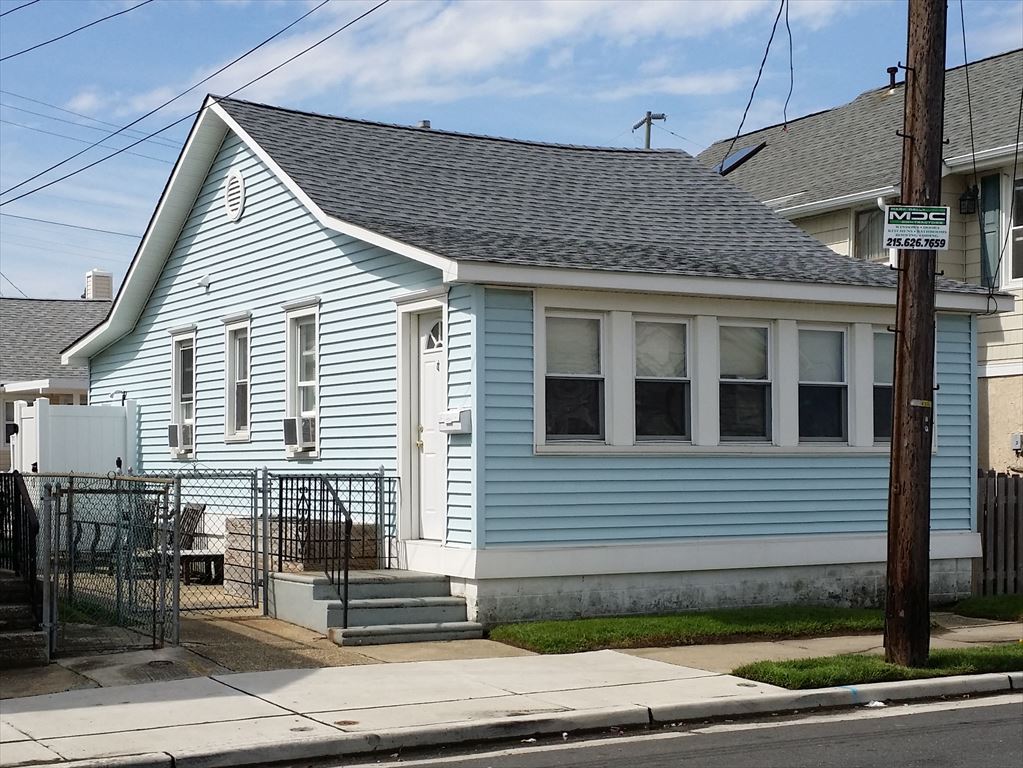 238 WEST 26TH AVENUE - NORTH WILDWOOD - Two bedroom, one bath vacation home located near the bay in Wildwood. Home has a full kitchen with range, fridge, dishwasher, microwave, toaster and coffeemaker. Sleeps 5; queen, full/twin bunk. Amenities include window a/c, washer/dryer, outside shower, gas grill, deck, and wifi. Wildwood Rentals, North Wildwood Rentals, Wildwood Crest Rentals and Diamond Beach Rentals in all price ranges for weekly, monthly, seasonal and weekend vacation rentals plus Wildwood real estate sales of homes, condos, vacation and investment properties in and around Wildwood New Jersey. We offer over 400 properties plus exclusive vacation homes so you can book the shore rental of your choice online and guarantee your vacation at the Shore. Rent with confidence at Island Realty Group!