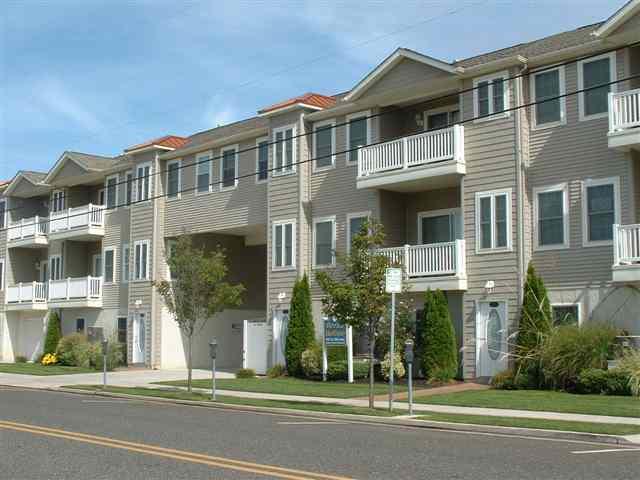 317 E 24TH AVENUE - OCEAN HOLLOW CONDO FOR RENT - North Wildwood Vacation Rentals at Island Realty Group - Fasy Real Estate, Wildwood Realtors offering information for Buying and Renting Wildwood Real Estate such as North Wildwood Homes and Condos for Sale and rent, Wildwood homes and Condos for Sale and rent, Wildwood Crest Homes and Condos for Sale and rent, Diamond Beach Homes and Condos for Sale and rent  plus Wildwood Vacation Rentals, North Wildwood Vacation Rentals, Wildwood Crest Vacation Rentals and Diamond Beach Vacation Rentals and also information for renting, dining, having fun  and staying in Wildwood New Jersey.