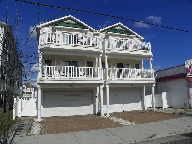 351 EAST WILDWOOD AVENUE #102 - WILDWOOD RENTALS IN WILDWOOD NEW JERSEY - Three bedroom, two bath vacation home located 100 ft to the beach and boardwalk in the heart of the island. Home offers a newly renovated kitchen with range, fridge, dishwasher, ice maker, microwave, coffeemaker and toaster. Amenities include central a/c, washer/dryer, outside shower, 3 car off street parking. Balcony offers a fantastic view of the Ferris-wheel and Friday night fireworks. Bedding includes 2 standard double beds and 2 full/twin pyramid bunks. Wildwood Rentals, North Wildwood Rentals, Wildwood Crest Rentals and Diamond Beach Rentals in all price ranges for weekly, monthly, seasonal and weekend vacation rentals plus Wildwood real estate sales of homes, condos, vacation and investment properties in and around Wildwood New Jersey. We offer over 400 properties plus exclusive vacation homes so you can book the shore rental of your choice online and guarantee your vacation at the Shore. Rent with confidence at Island Realty Group!