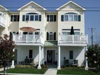 Wildwood Summer Rentals - North Wildwood Summer Rentals - Wildwood Crest Summer Rentals - Rent in Wildwood, North Wildwood and Wildwood Crest for weekly, monthly, seasonal and weekend vacation rentals plus real estate information for buying, and selling homes, condos, vacation and investment properties in and around Wildwood, North Wildwood and Wildwood Crest plus events, attractions, restaurants, campgrounds, golfing information, accommodations and activities in this seashore area.