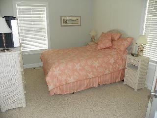 North Wildwood Vacation Rentals at Island Realty Group - Fasy Real Estate, Wildwood Realtors offering information for Buying and Renting Wildwood Real Estate such as North Wildwood Homes and Condos for Sale and rent, Wildwood homes and Condos for Sale and rent, Wildwood Crest Homes and Condos for Sale and rent, Diamond Beach Homes and Condos for Sale and rent  plus Wildwood Vacation Rentals, North Wildwood Vacation Rentals, Wildwood Crest Vacation Rentals and Diamond Beach Vacation Rentals and also information for renting, dining, having fun  and staying in Wildwood New Jersey.