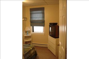 411 EAST 12TH AVENUE - CANDLESTICK CONDOS -  WILDWOOD SUMMER VACATION RENTALS - WILDWOODRENTS -  ISLAND REALTY GROUP