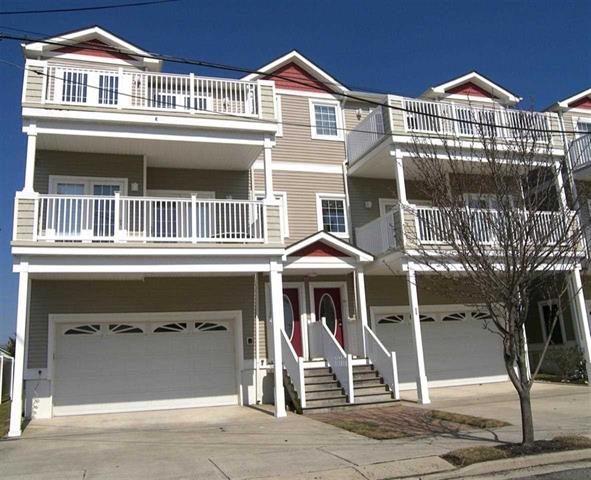 419 WEST CEDAR AVENUE UNIT E - WILDWOOD SUMMER RENTALS WITH POOLS - Three bedroom, two bath vacation home with pool located bayside in Wildwood. Home offers a full kitchen with range, fridge, dishwasher, microwave, coffeemaker and toaster. Amenities include pool, balcony, central a/c, washer/dryer, wifi, and Roku smart televisions. Sleeps 8; queen, full, 2 twin and queen sleep sofa. Wildwood Rentals, North Wildwood Rentals, Wildwood Crest Rentals and Diamond Beach Rentals in all price ranges for weekly, monthly, seasonal and weekend vacation rentals plus Wildwood real estate sales of homes, condos, vacation and investment properties in and around Wildwood New Jersey. We offer over 400 properties plus exclusive vacation homes so you can book the shore rental of your choice online and guarantee your vacation at the Shore. Rent with confidence at Island Realty Group!