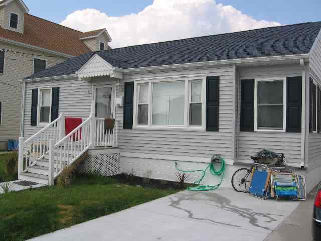 Wildwood Summer Rentals - North Wildwood Summer Rentals - Wildwood Crest Summer Rentals - Rent in Wildwood, North Wildwood and Wildwood Crest for weekly, monthly, seasonal and weekend vacation rentals plus real estate information for buying, and selling homes, condos, vacation and investment properties in and around Wildwood, North Wildwood and Wildwood Crest plus events, attractions, restaurants, campgrounds, golfing information, accommodations and activities in this seashore area.