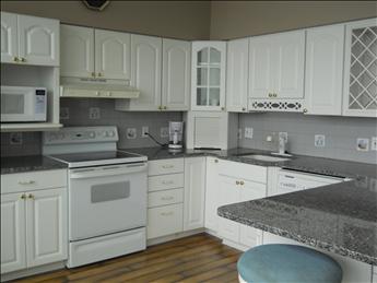 REGENCY TOWERS CONDOMINIUMS - REGENCY RENTALS IN NORTH WILDWOOD, ISLAND REALTY GROUP