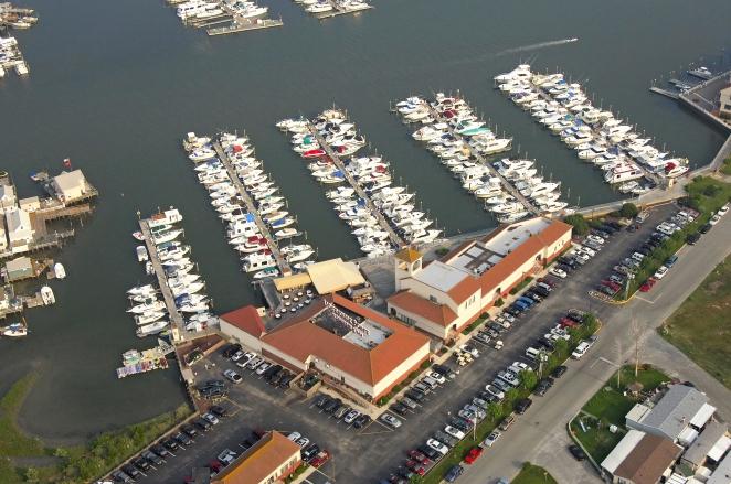 5119 SHAWCREST ROAD at the LIGHTHOUSE POINT MARINA - Adorable one bedroom one bath condo with loft, located bayfront at the Lighthouse Point Marina. Spacious floor plan, large rear deck, water view. Condo has a fully equipped kitchen with range, dishwasher, fridge, icemaker, microwave, coffeemaker, toaster. Amenities include central a/c, washer/dryer, deck, grill, outside shower. Sleeps 6; 2 queen, 2 twin (bunk beds). 