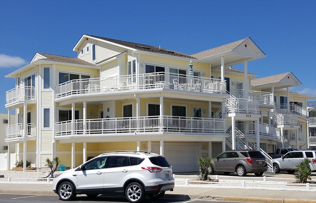 514 EAST 7TH AVENUE UNIT A – NORTH WILDWOOD BEACHFRONT RENTALS - Three bedroom, two bath ocean view vacation home! In addition to the water view this home has a full kitchen with range, fridge, ice maker, dishwasher, disposal, microwave, toaster and coffeemaker. Amenities include wifi, washer/dryer, central a/c, 2 car off street parking, balcony, gas grill, outside shower. Sleeps 6; king, queen, double.