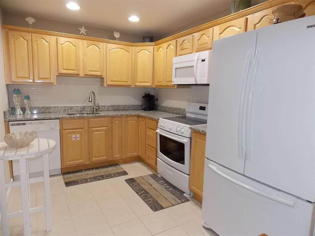 539 East 9th Avenue Longbeach Condos 103 North