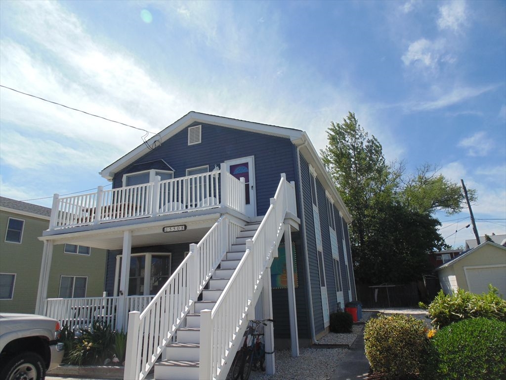 5508 PACIFIC AVENUE – UNIT B – WILDWOOD SUMMER RENTALS – 3 bedroom 2 bath unit located only 2 blocks to the beach in Wildwood. Full kitchen, living room, washer/dryer, deck, yard and outside shower. Sleeps 8. 1 Queen, 1 Double, 2 Singles and 1 Queen Sleep Sofa. Wildwood Rentals, North Wildwood Rentals, Wildwood Crest Rentals and Diamond Beach Rentals in all price ranges for weekly, monthly, seasonal and weekend vacation rentals plus Wildwood real estate sales of homes, condos, vacation and investment properties in and around Wildwood New Jersey. We offer over 400 properties plus exclusive vacation homes so you can book the shore rental of your choice online and guarantee your vacation at the Shore. Rent with confidence at Island Realty Group!