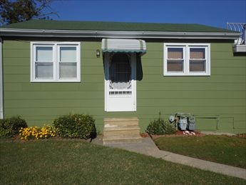 NORTH WILDWOOD RENTALS AT 222 E 8th Avenue - 2 bedroom 1 bath classic beach home with all the comforts at the shore. Bring your family pet to vacation with you.